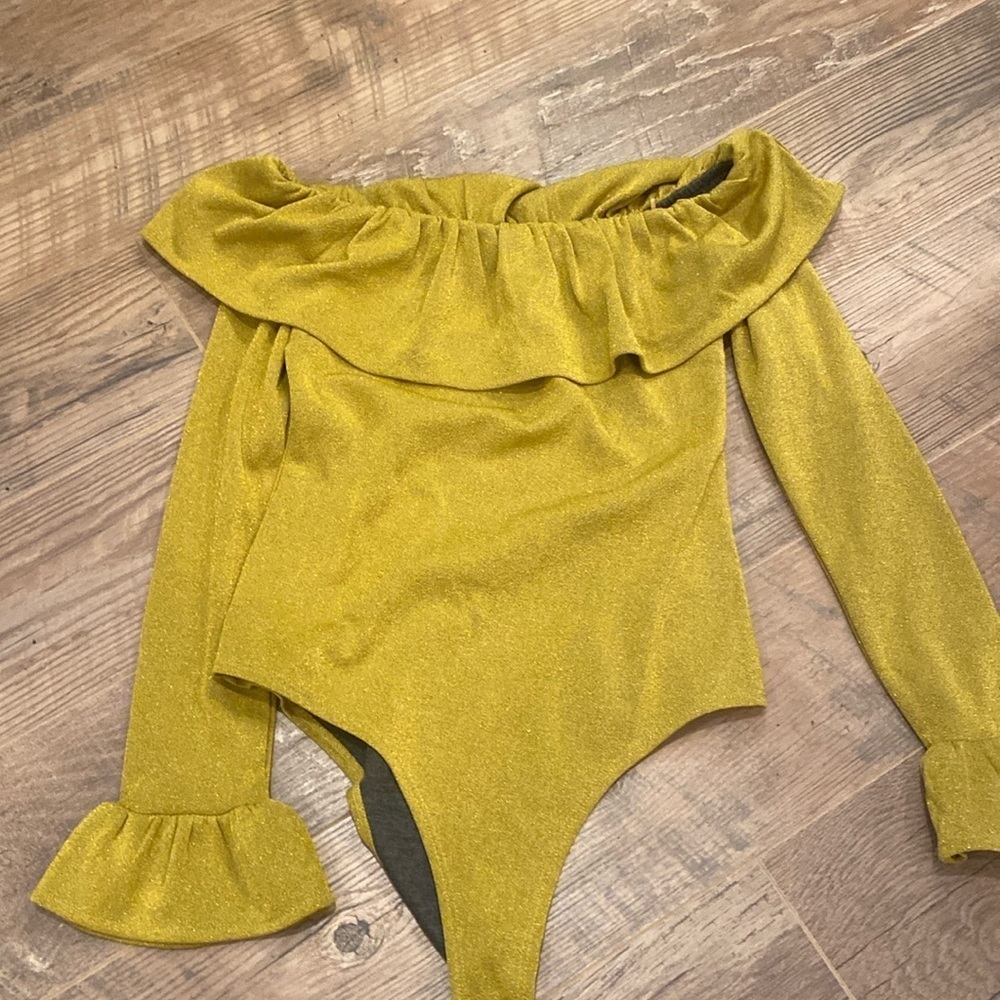 Endless Rose Women’s Sparkley Yellow Bodysuit Size Small